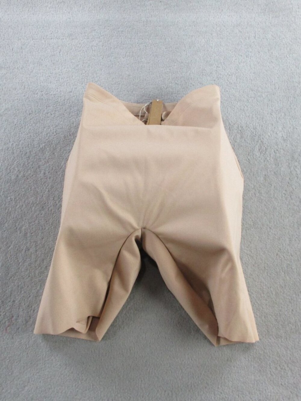 SKIMS Body Hip Shaping Mid Thigh Shorts Womens XS Clay Compression Padded NEW - Picture 3 of 9